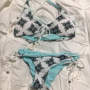 HOTKISS reversible bikini size Small
